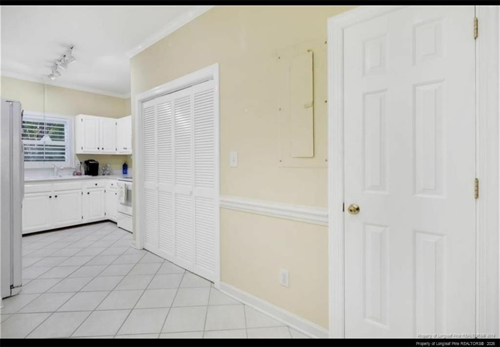 2995 Delaware Drive - Photo 29
