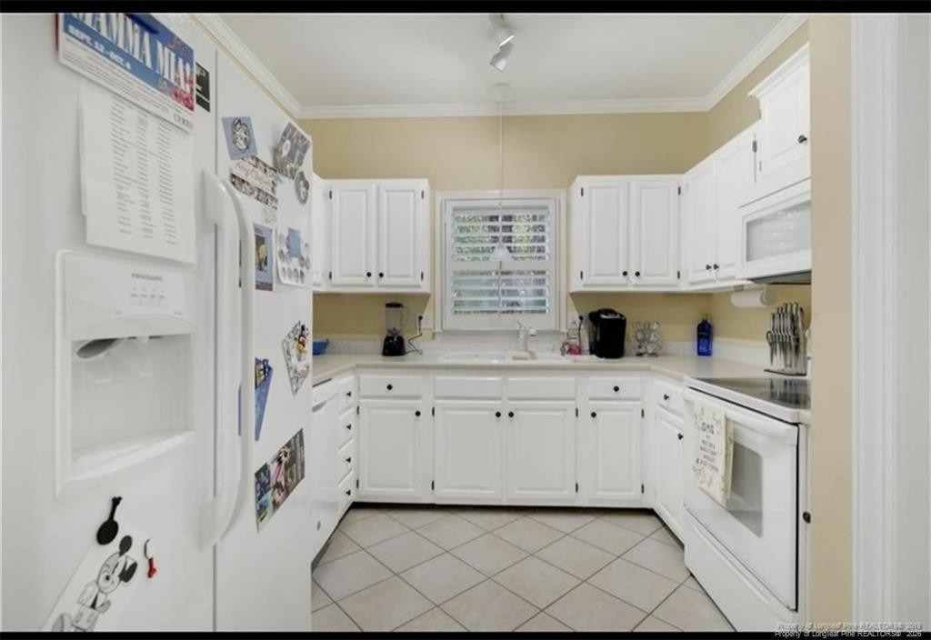 2995 Delaware Drive - Photo 32