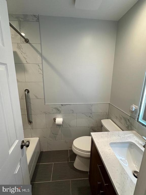 7512 Allan Avenue - Photo 8