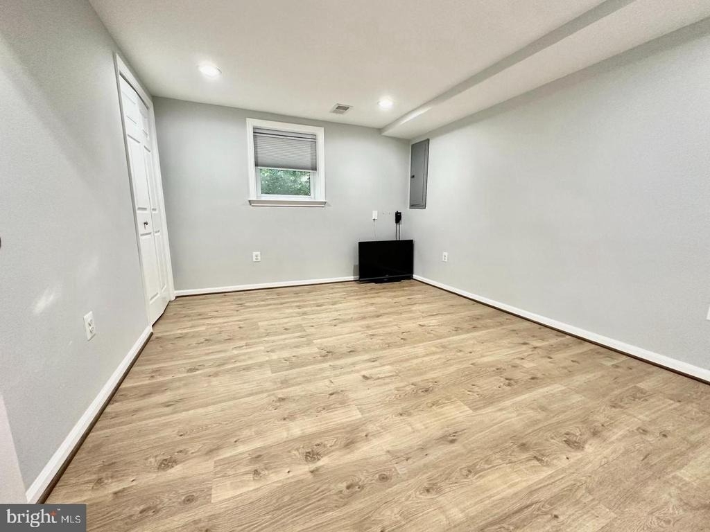 7512 Allan Avenue - Photo 22