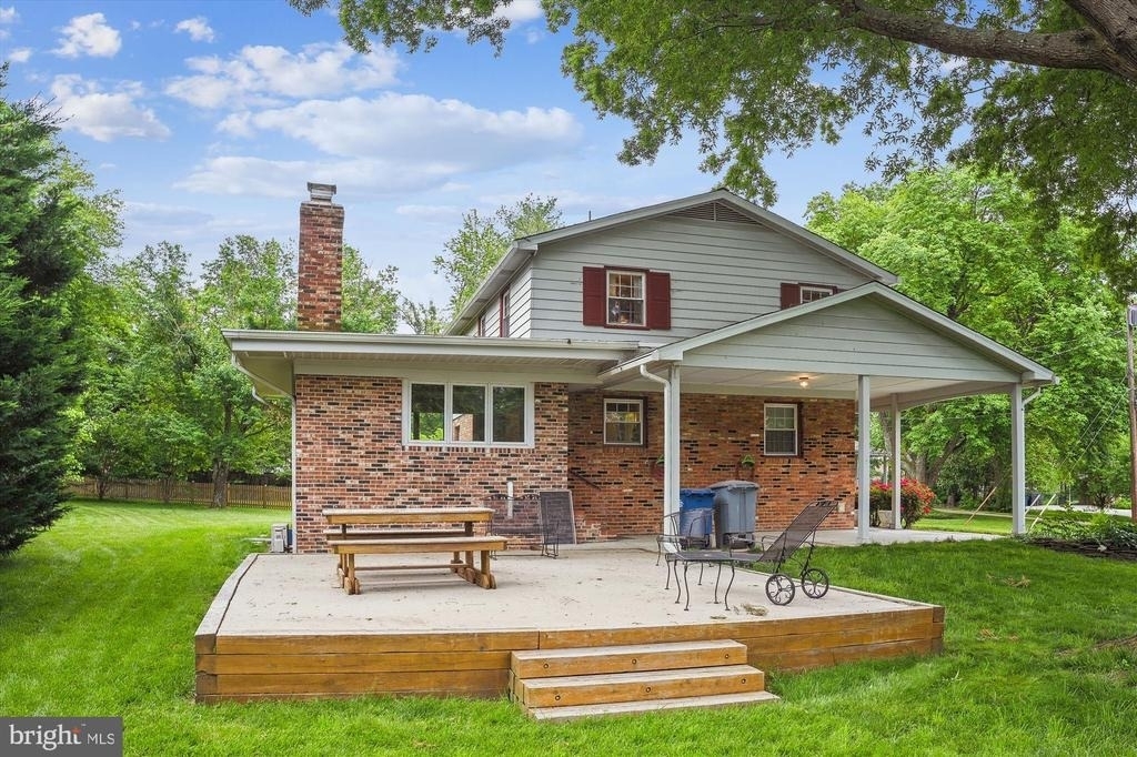 1110 Anesbury Court - Photo 3
