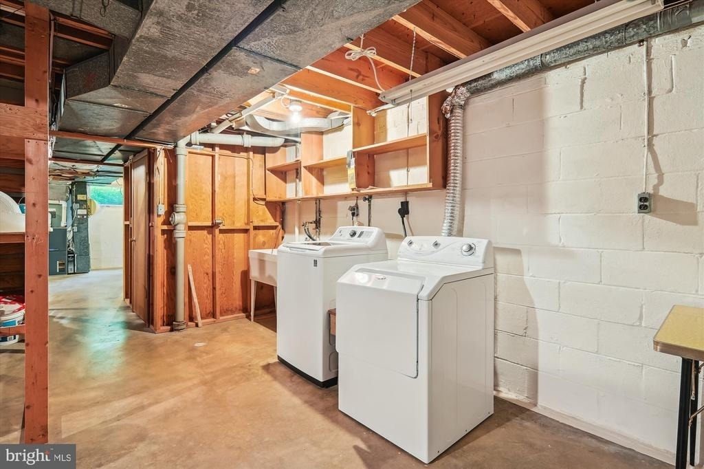 1110 Anesbury Court - Photo 35