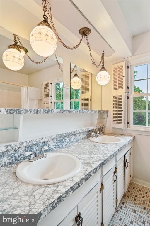 1110 Anesbury Court - Photo 27