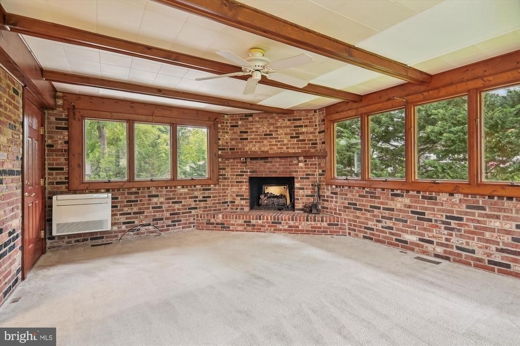 1110 Anesbury Court - Photo 18