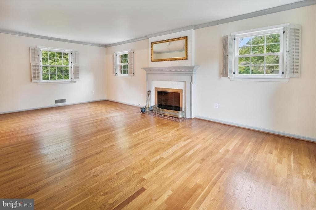 1110 Anesbury Court - Photo 9