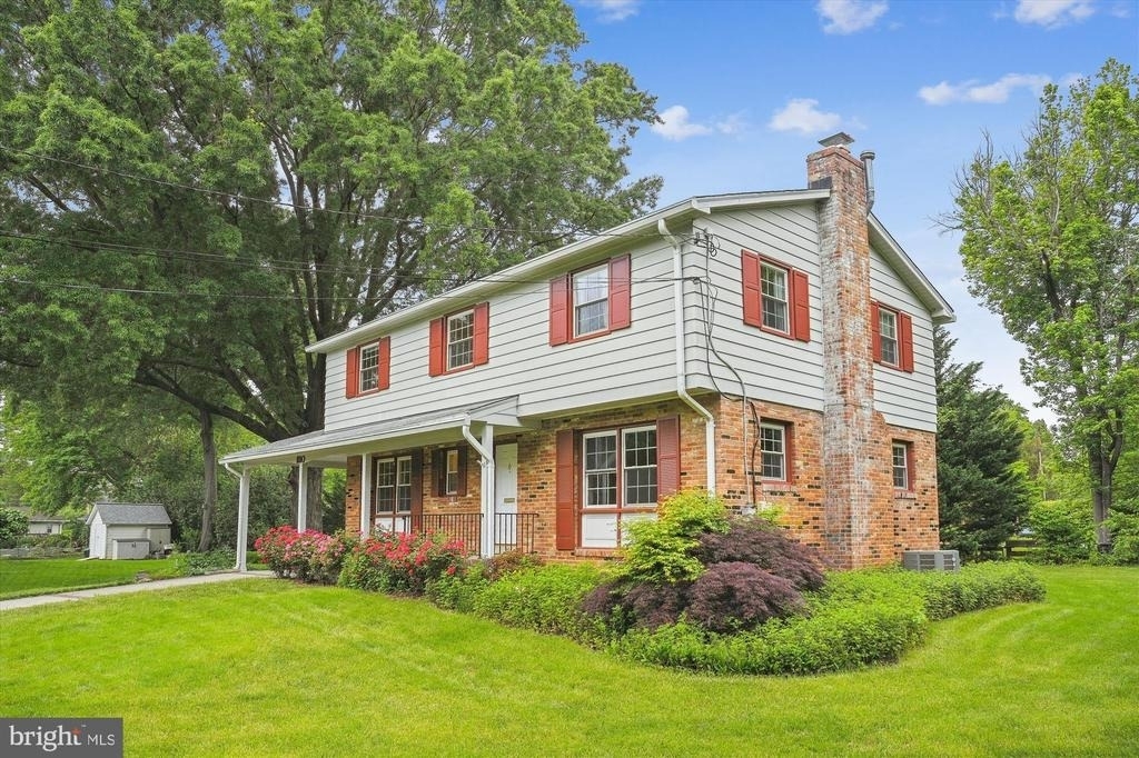 1110 Anesbury Court - Photo 1