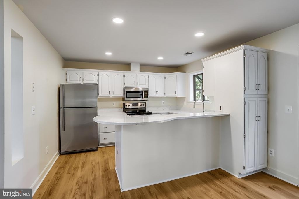 8042 Merry Oaks Court - Photo 17
