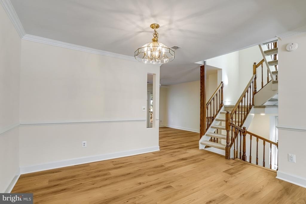 8042 Merry Oaks Court - Photo 8