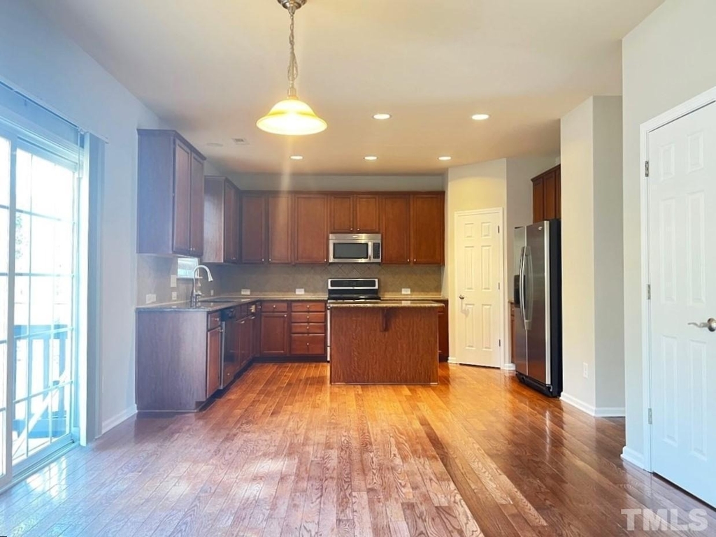 1209 Justice Walk Avenue - Photo 4