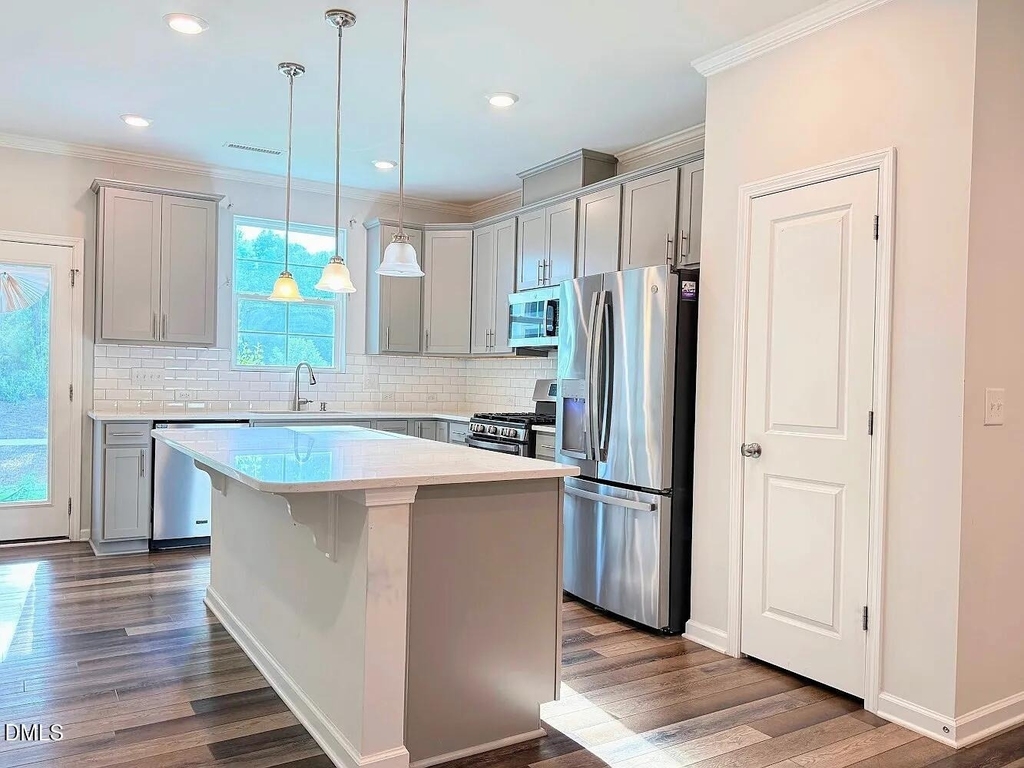 147 Hunston Drive - Photo 4