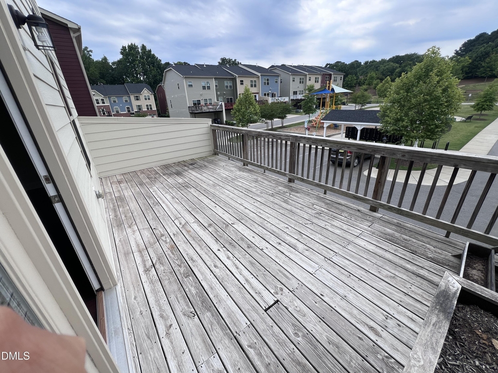 1010 Drayman Place - Photo 14