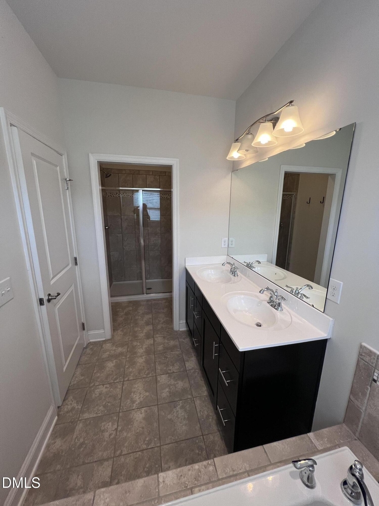 1010 Drayman Place - Photo 21