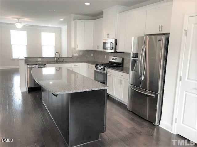 1010 Drayman Place - Photo 4