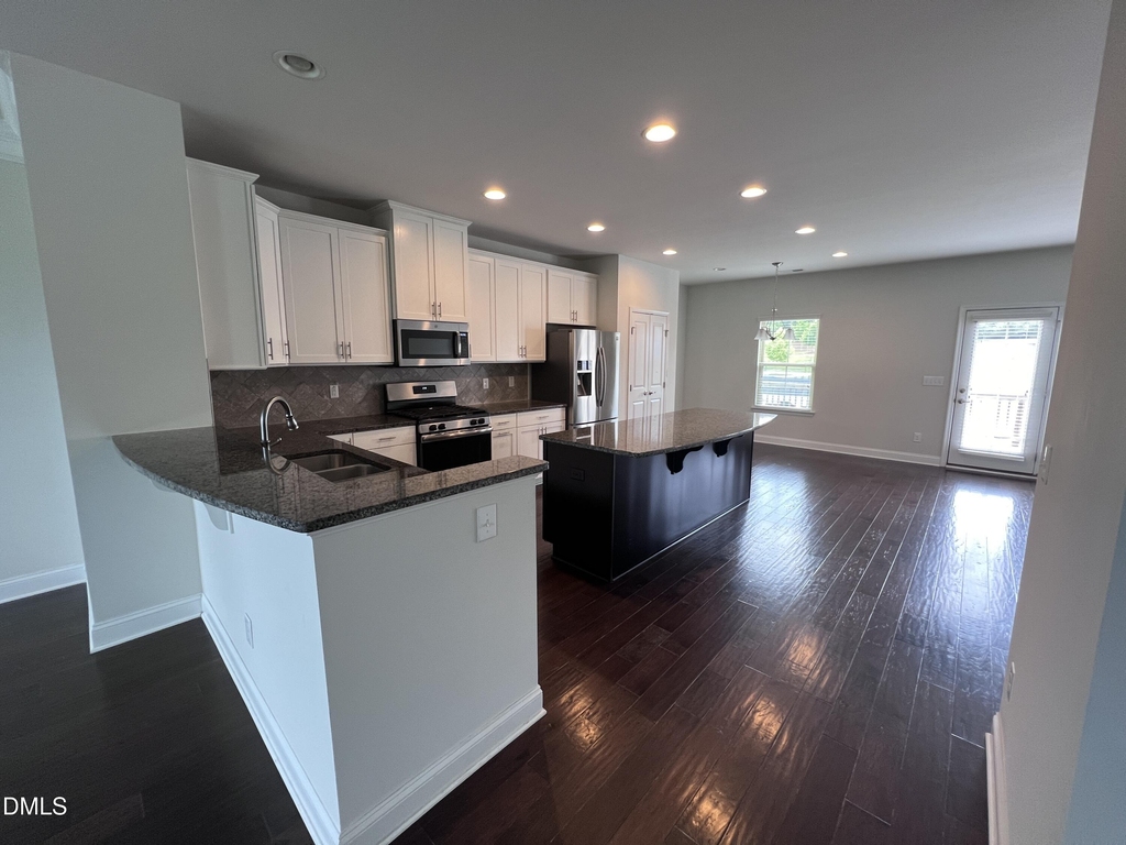 1010 Drayman Place - Photo 12