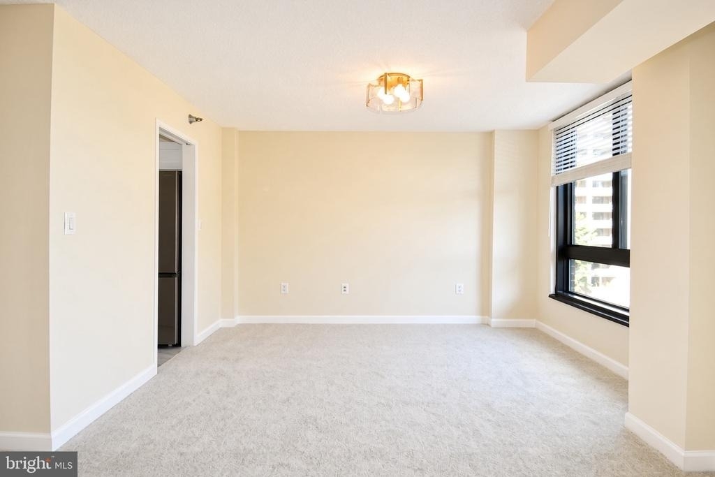 1808 Old Meadow Road - Photo 9