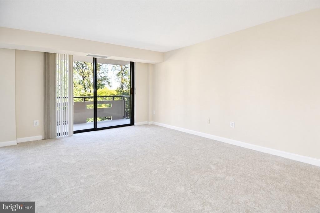 1808 Old Meadow Road - Photo 10