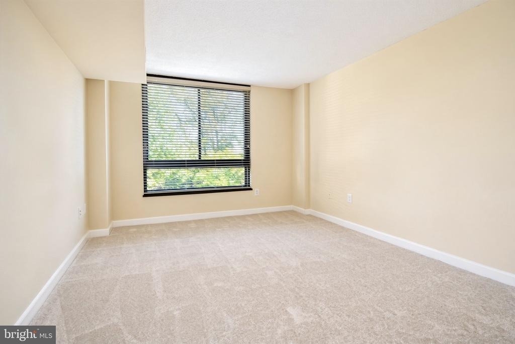 1808 Old Meadow Road - Photo 22
