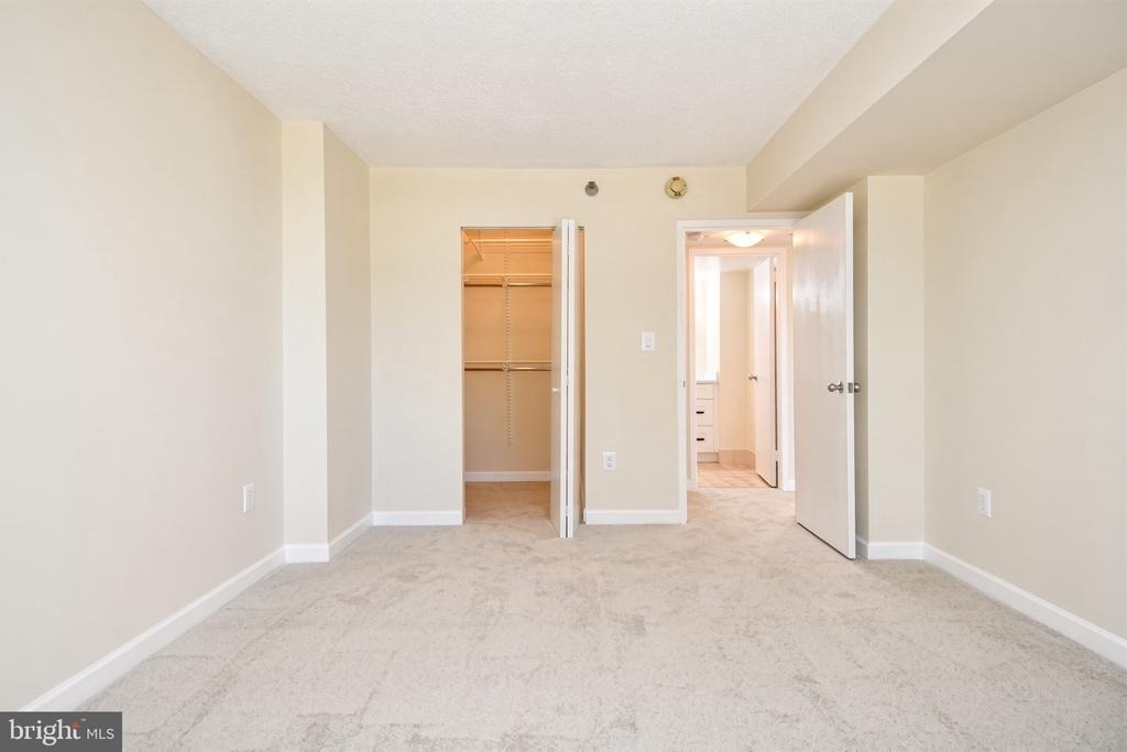 1808 Old Meadow Road - Photo 23