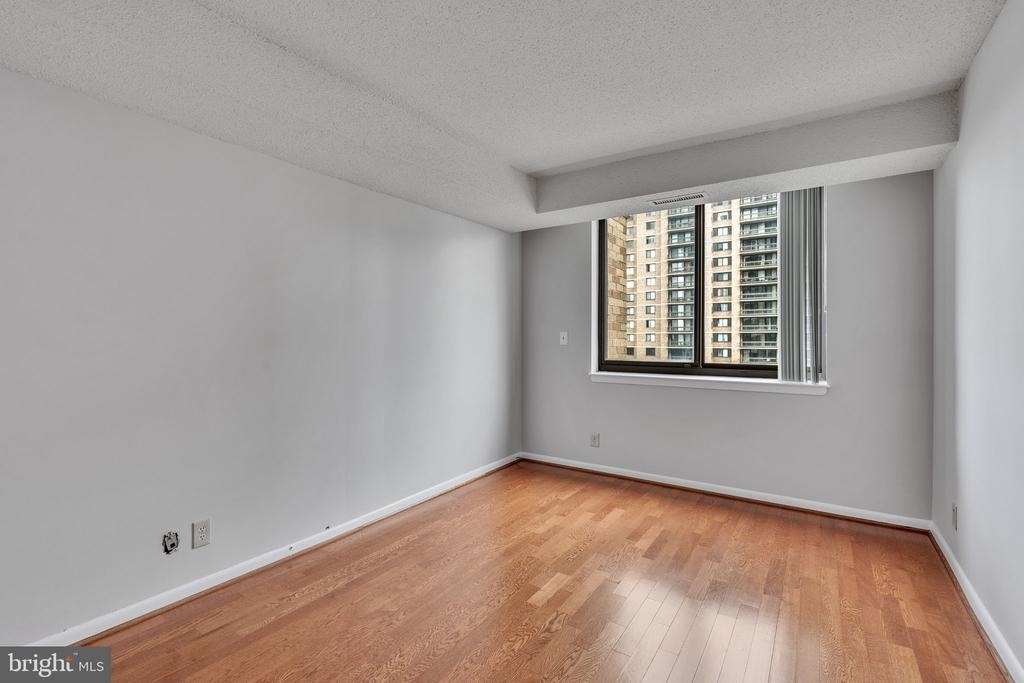 5501 Seminary Road - Photo 8