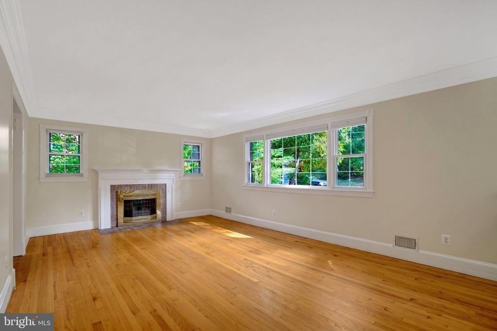 5920 Jane Way - Photo 11
