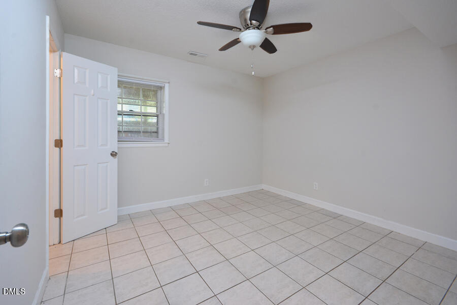 916 Sandlewood Drive - Photo 6