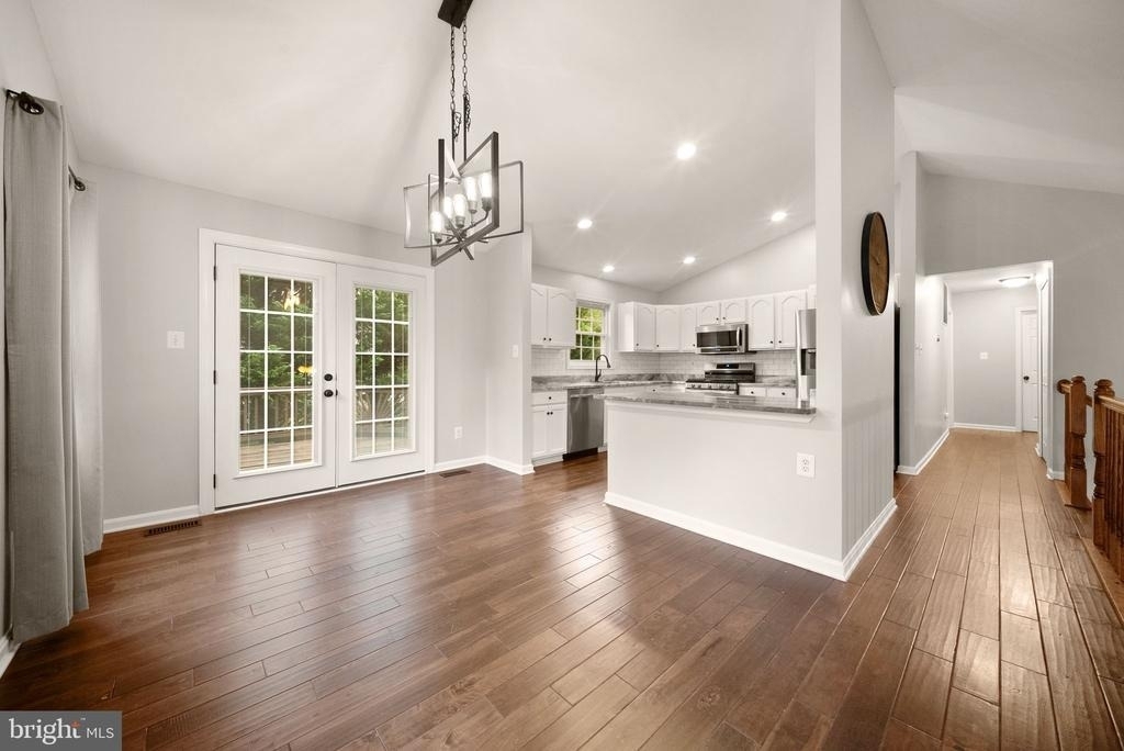 7678 Greenwood Way - Photo 11