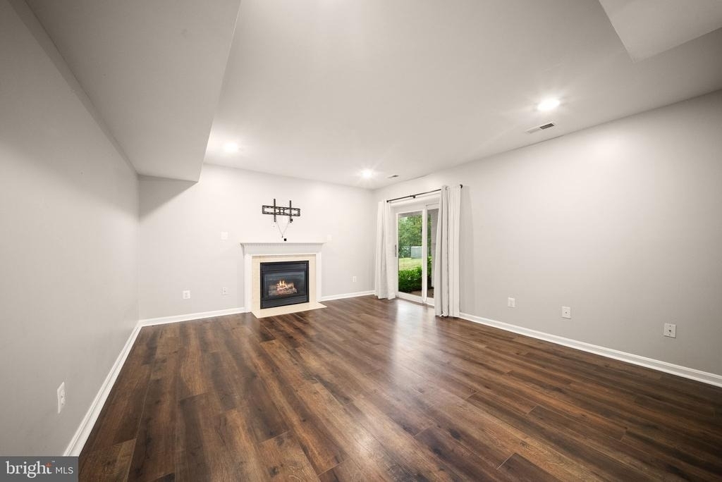 7678 Greenwood Way - Photo 37
