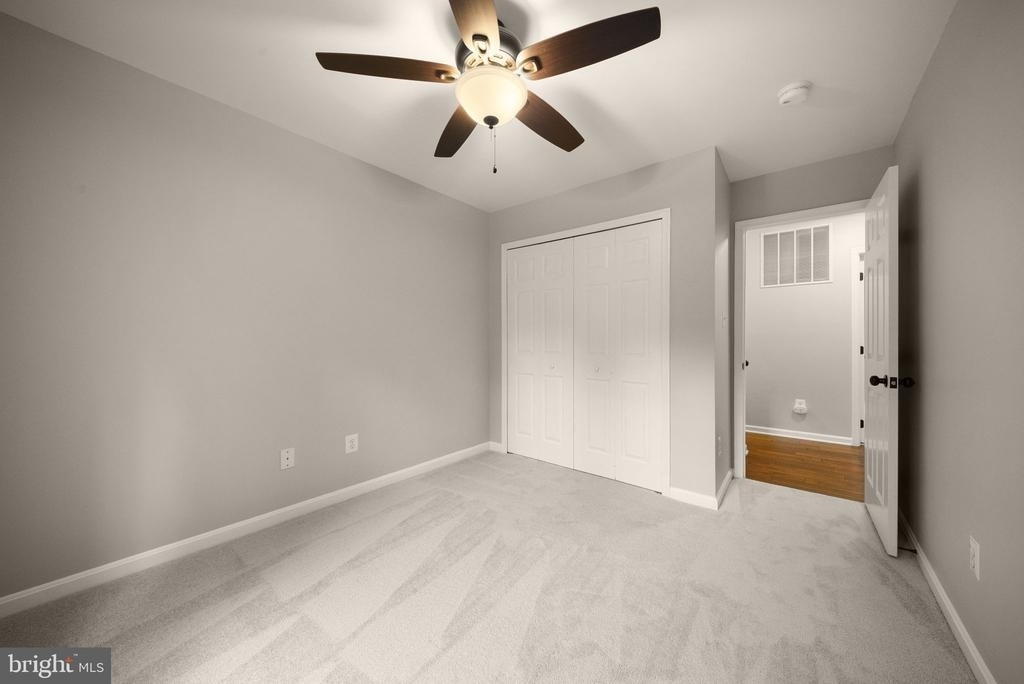 7678 Greenwood Way - Photo 32
