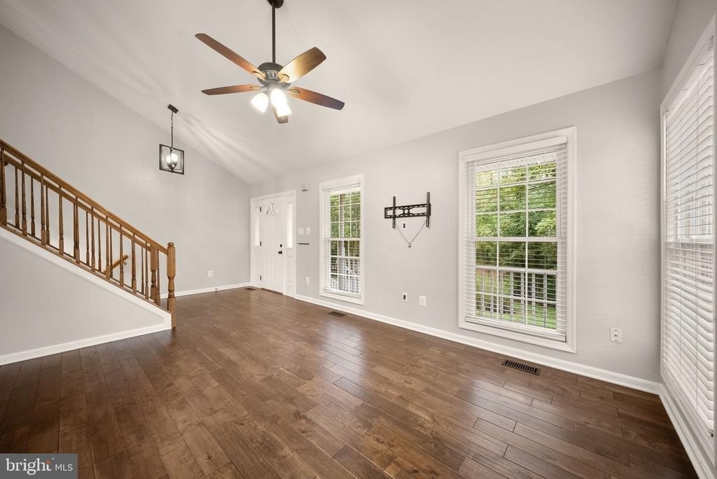 7678 Greenwood Way - Photo 7