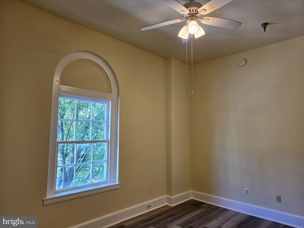 907 Caroline Street - Photo 5