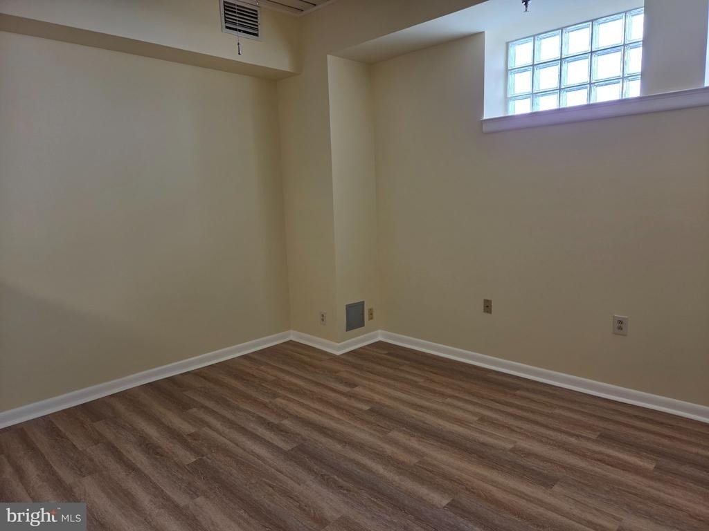 907 Caroline Street - Photo 4
