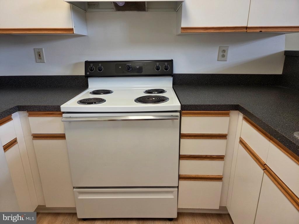 907 Caroline Street - Photo 9