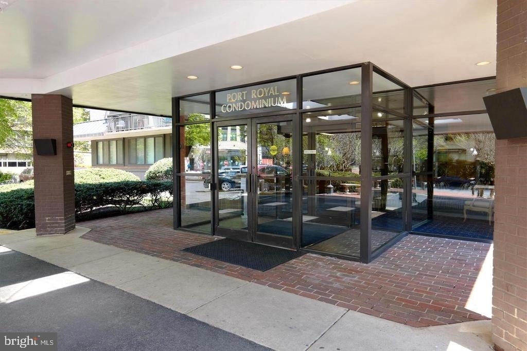 801 N Pitt Street - Photo 1
