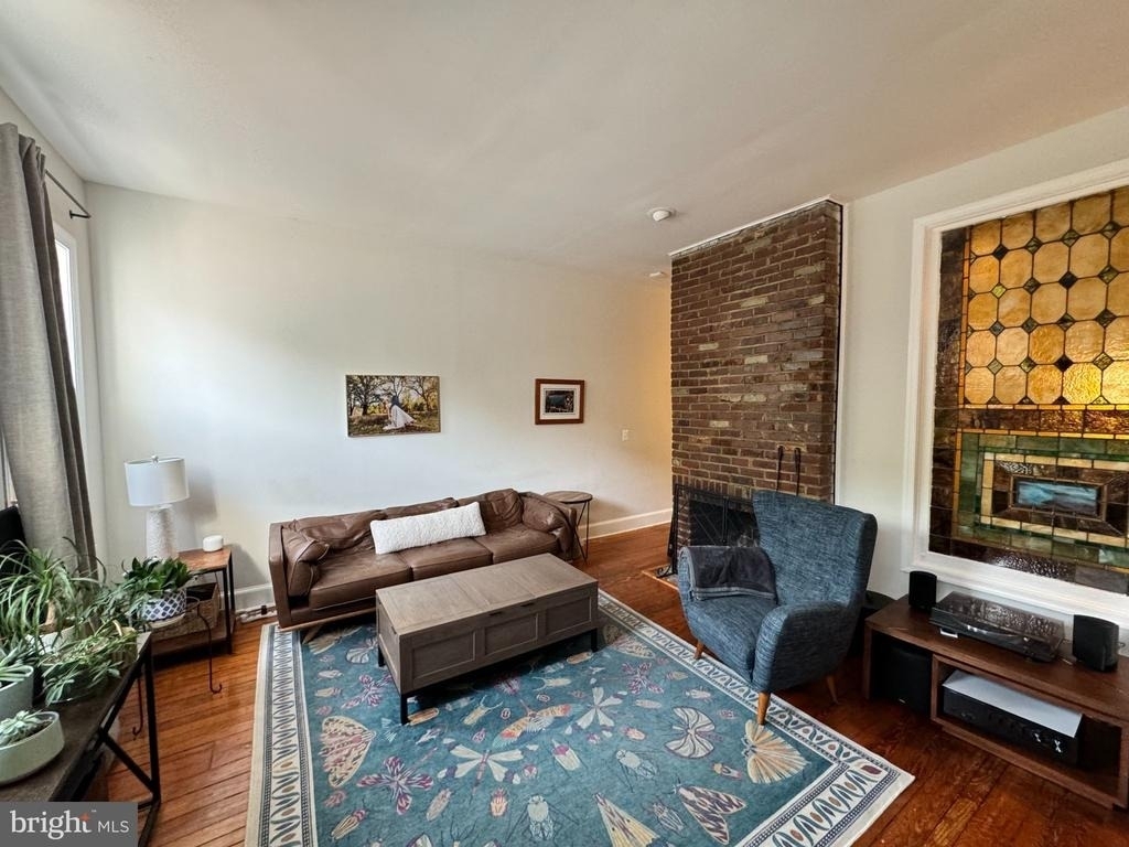 1119 Duke Street - Photo 1