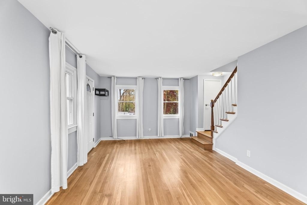 4332 Utica Avenue - Photo 6