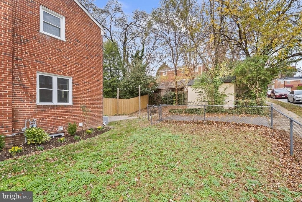 4332 Utica Avenue - Photo 33