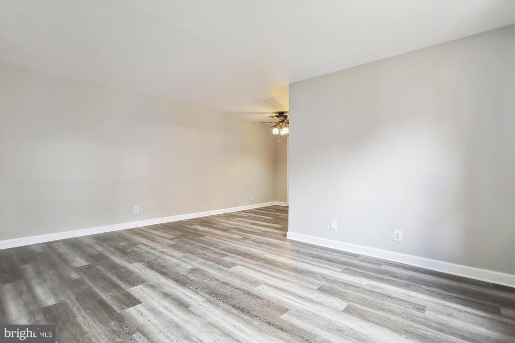 2030 N Woodrow Street N - Photo 14