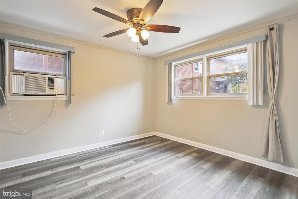 2030 N Woodrow Street N - Photo 17