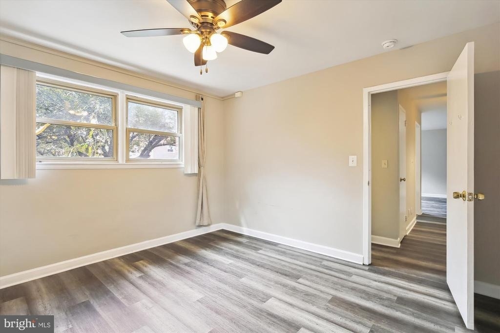 2030 N Woodrow Street N - Photo 18