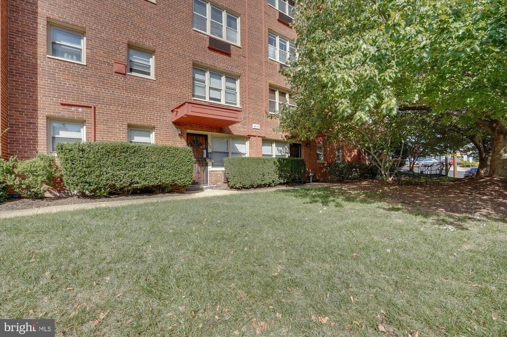 2030 N Woodrow Street N - Photo 25