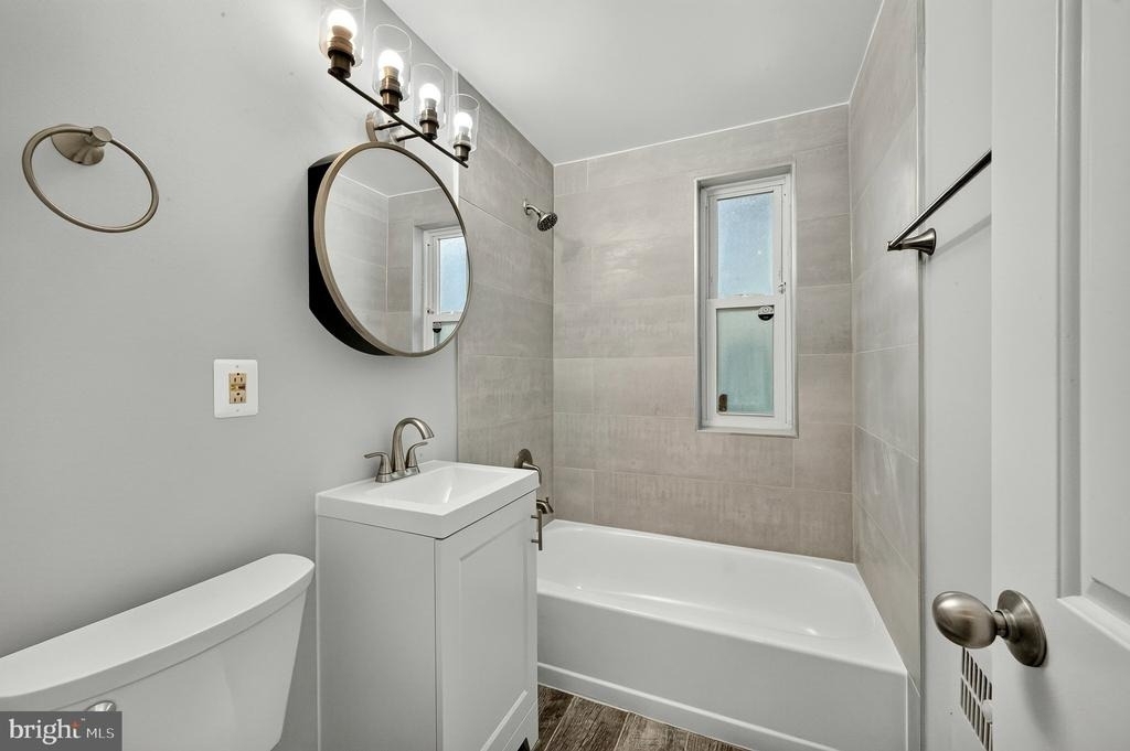 4376 Pershing Drive N - Photo 16