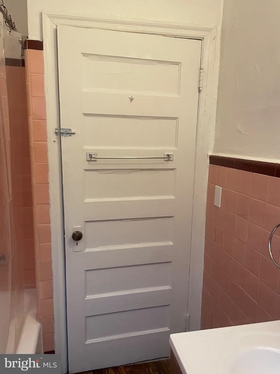 5700 Chestnut Street - Photo 6