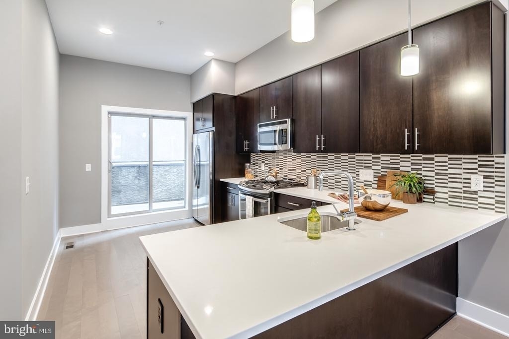 826 N 3rd Street - Photo 6