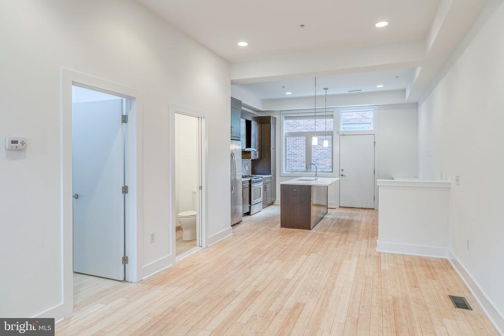 412 N Front Street - Photo 3