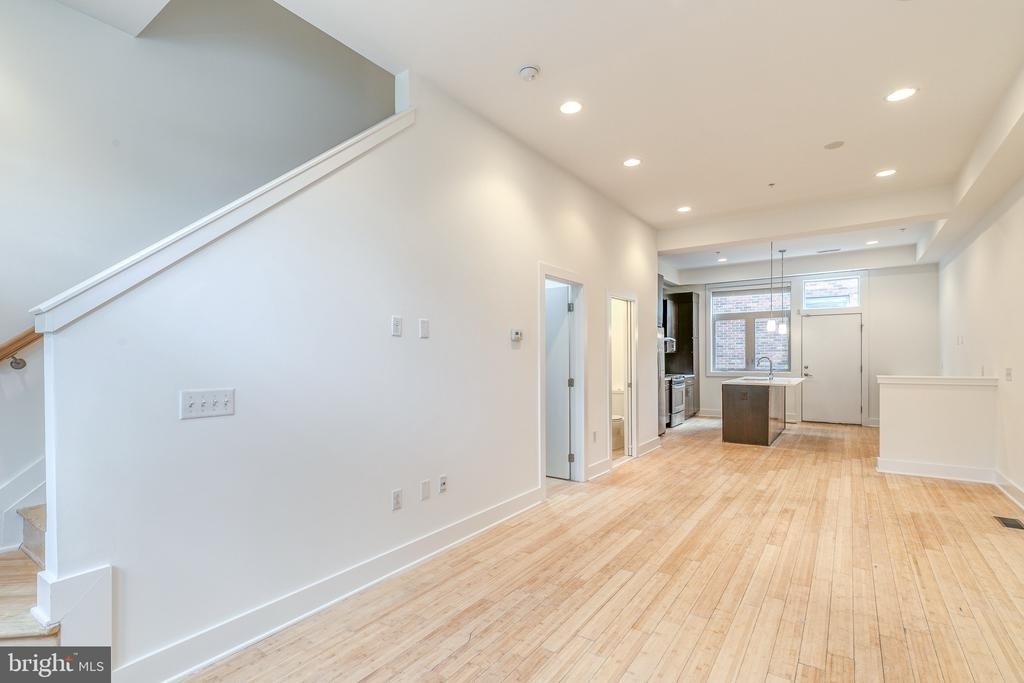 412 N Front Street - Photo 5