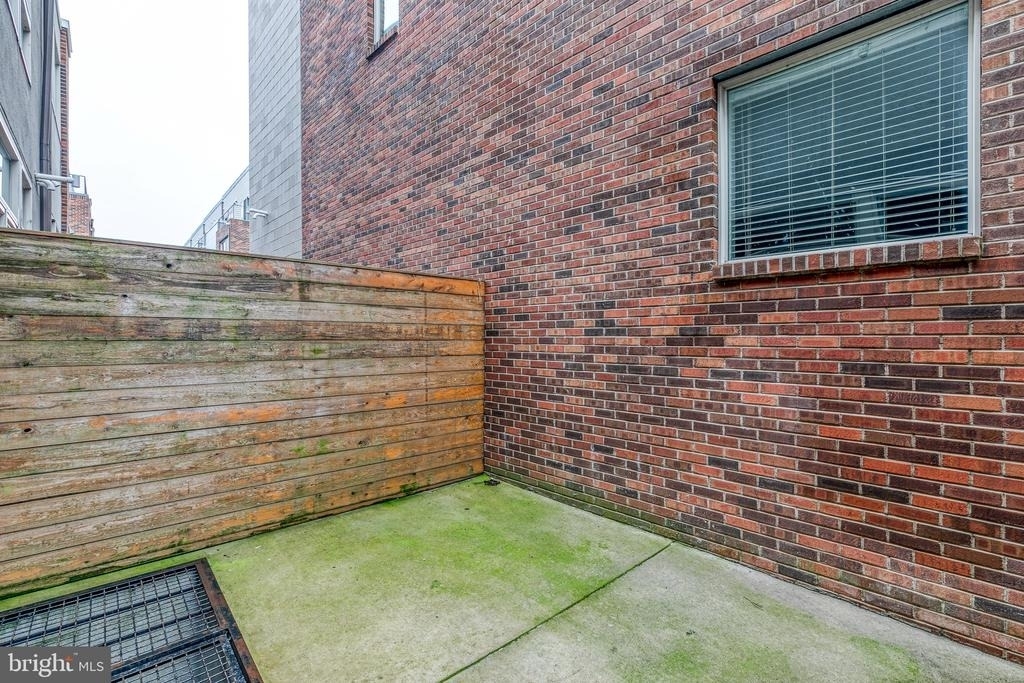 412 N Front Street - Photo 9