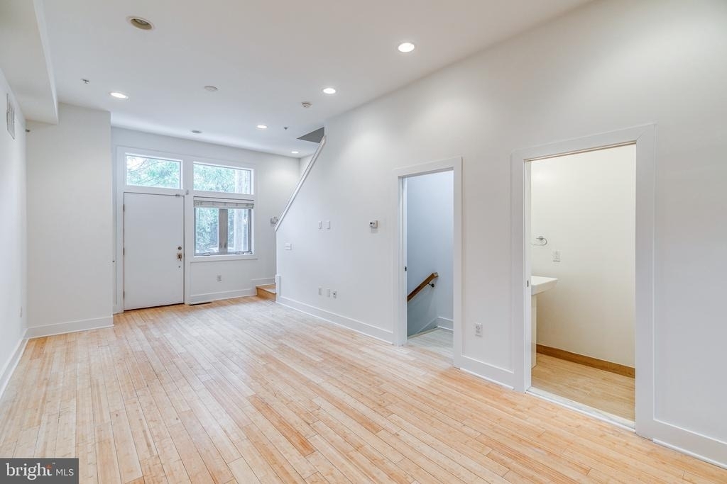 412 N Front Street - Photo 4