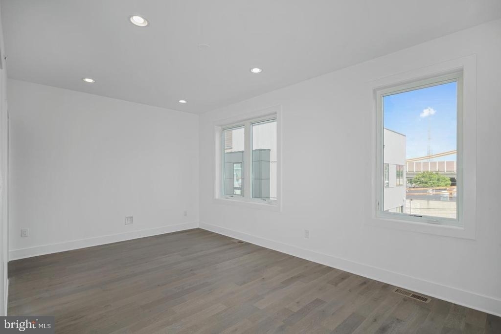 1421 S Hancock Street - Photo 13