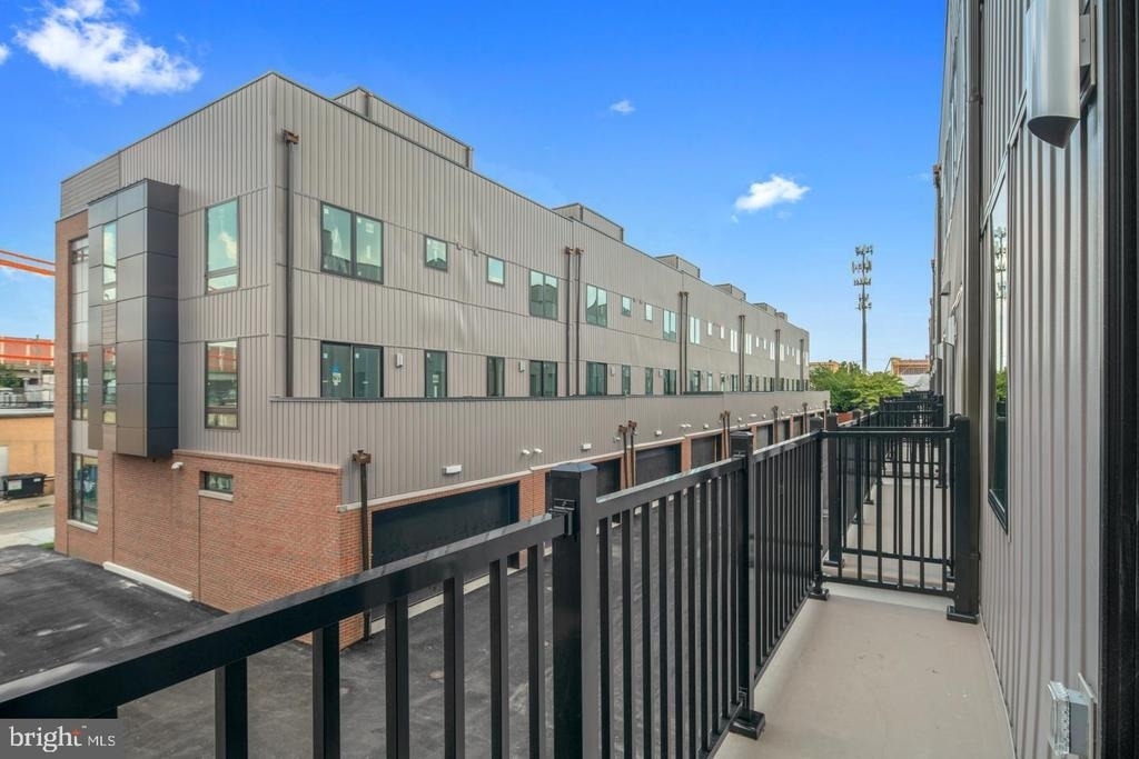 1421 S Hancock Street - Photo 11