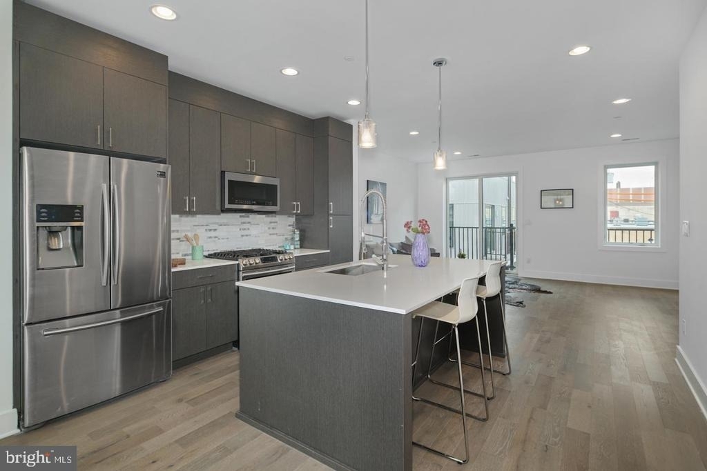 1421 S Hancock Street - Photo 3